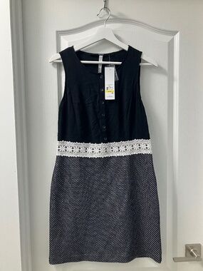 NWT Kensie sleeveless contrast sheat dress size medium